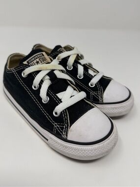 Converse Kids' Black Low Top Canvas Sneakers Sz.9